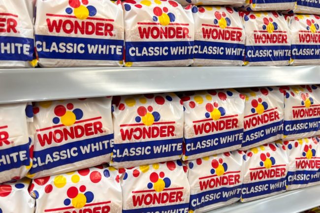 Wonder bread on grocery store shelf