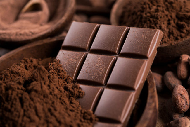 Chocolate bar and cocoa. 